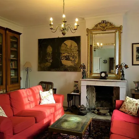 Elegant House & Surrounding,park, Walk To Town Centre