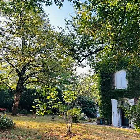Villa Elegant House & Surrounding,park, Walk To Town Centre *