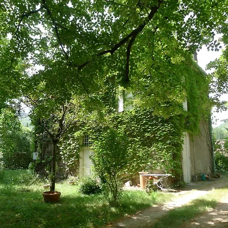 Villa Elegant House & Surrounding,park, Walk To Town Centre *